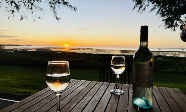 Experience Nature’s Paradise: A Step-by-Step Guide to Glamping on Stradbroke Island / Minjerribah