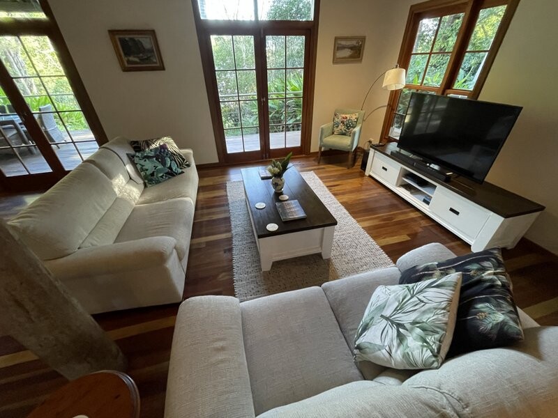 Magnolia Cottage lounge area