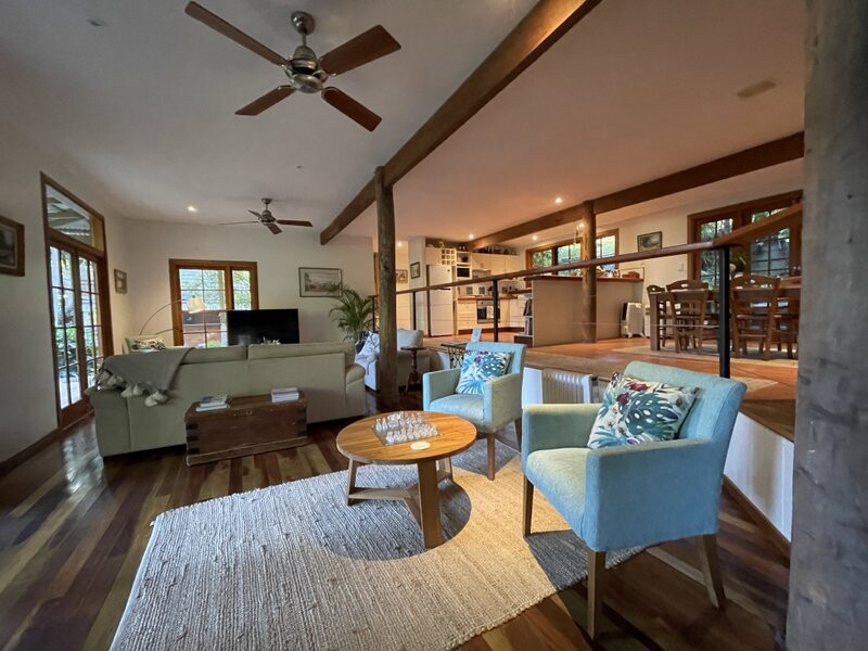 Magnolia Cottage lounge area