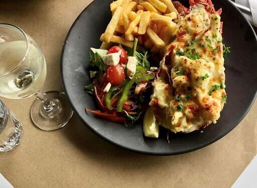 From Coast to Plate: The top places to eat Tasmanian crayfish for an Unbeatable Seafood Feast
