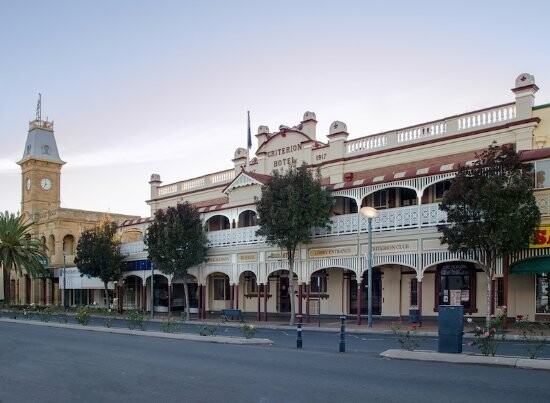 Wawick's Haunted Buildings - Criterion Hotel