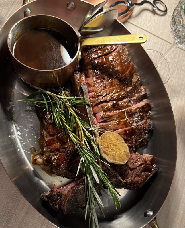 Stockyard dry-aged Bistecca at Aloria